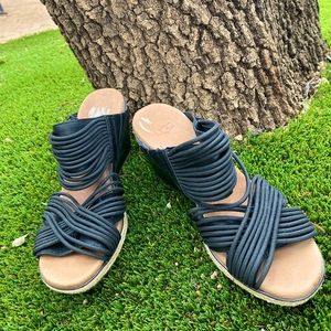 Uggs black wedge sandals